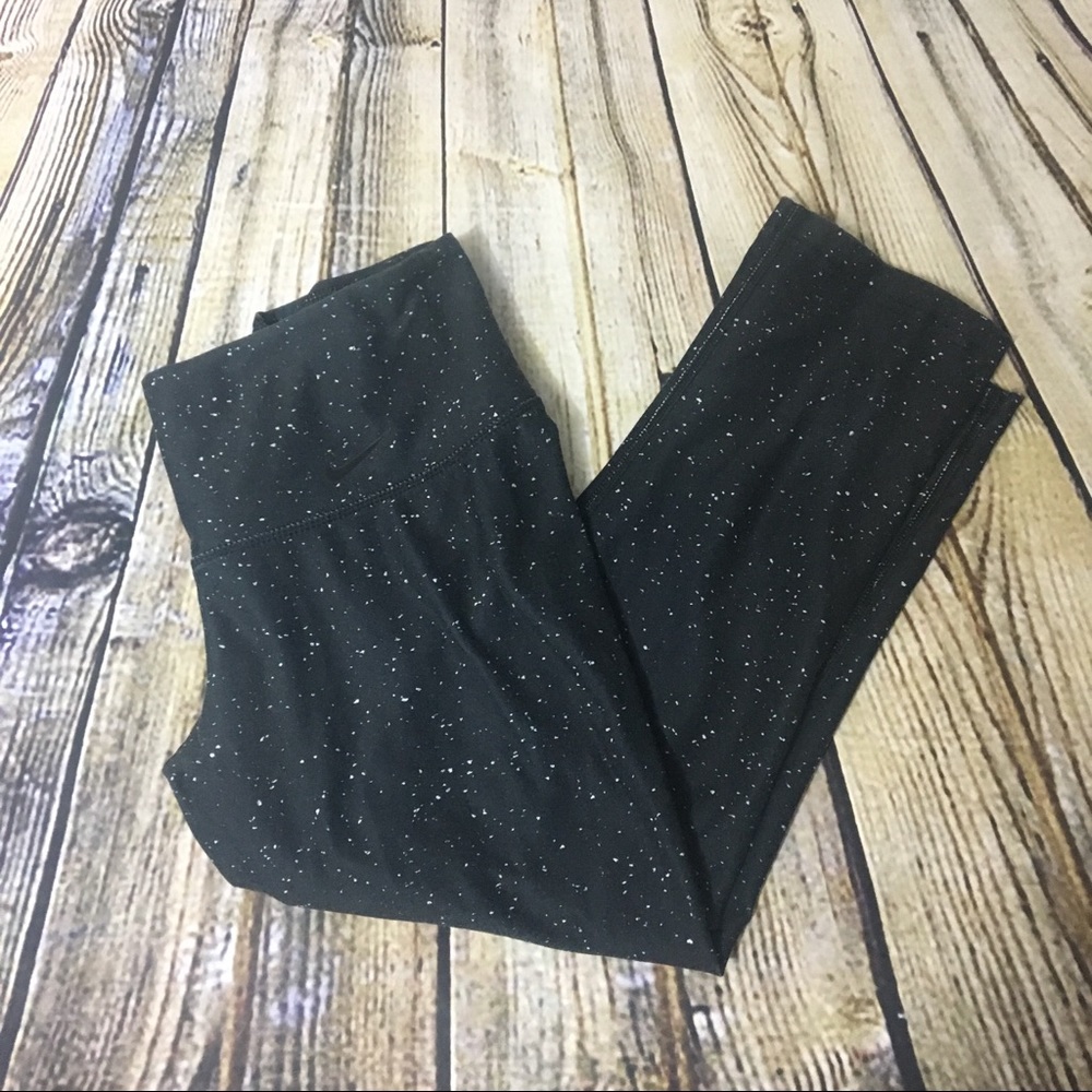 Nike Legendary Cropped Legging XS